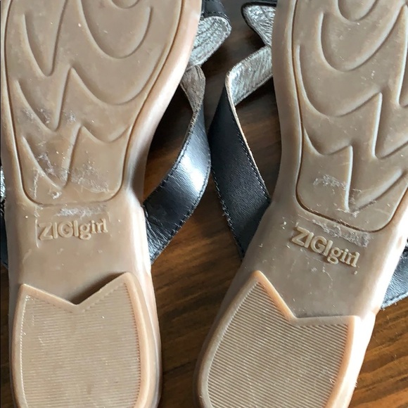 Ladies Zigi Girl Slide Sandals Never Worn - Picture 3 of 8